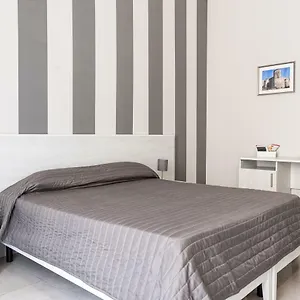 https://hotel-costanza.taorminaitalyhotels.com
